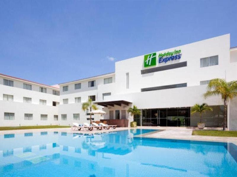 Hotel Wyndham Garden Playa del Carmen Exterior foto Holiday Inn Express Cancun